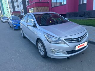 2016 Hyundai Solaris I Рестайлинг, серебристый, 955000 рублей, вид 3