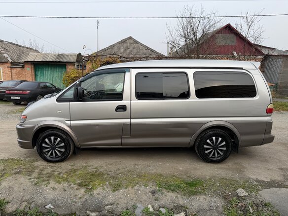 2007 Dongfeng MPV, серебристый, 850000 рублей - вид 3