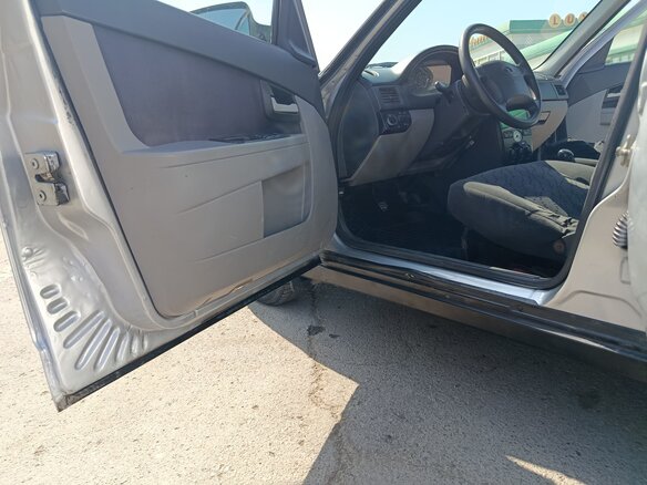 2009 Lada (ВАЗ) Priora I, серебристый, 500000 рублей - вид 35