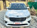 2018 Kia Carnival III, белый, 2790000 рублей - вид 2