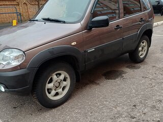 2013 Chevrolet Niva I Рестайлинг, коричневый, 420000 рублей, вид 3