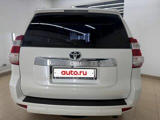 2014 Toyota Land Cruiser Prado 150 Series Рестайлинг 1, белый, 3140000 рублей, вид 5