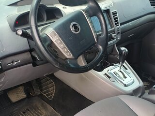 2014 SsangYong Stavic, красный, 1700000 рублей, вид 5