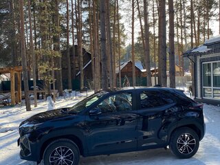 2024 Toyota Yaris Cross I, чёрный, 2889000 рублей, вид 5