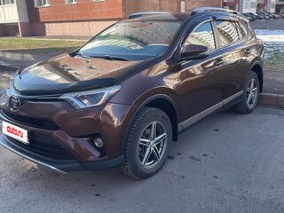 2017 Toyota RAV4 IV (XA40) Рестайлинг, коричневый, 2570000 рублей, вид 1