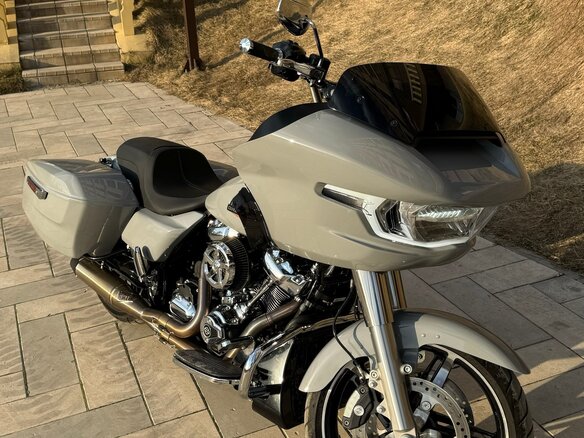 2024 Harley-Davidson Road Glide, серый, 3150000 рублей - вид 10