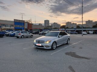 2010 Mercedes-Benz C-Класс 180 BlueEFFICIENCY III (W204), серебристый, 1000000 рублей, вид 1