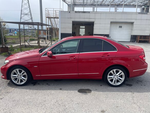 2011 Mercedes-Benz C-Класс 180 BlueEFFICIENCY III (W204) Рестайлинг, красный, 1750000 рублей - вид 4