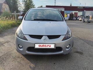 2008 Mitsubishi Grandis I, серебристый, 850000 рублей, вид 2