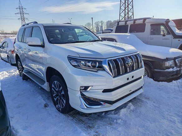 2022 Toyota Land Cruiser Prado 150 Series Рестайлинг 3, белый, 6990000 рублей - вид 21