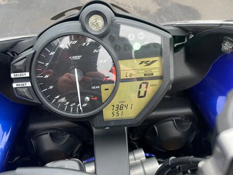 2011 Yamaha YZF-R1, синий, 850000 рублей, вид 3