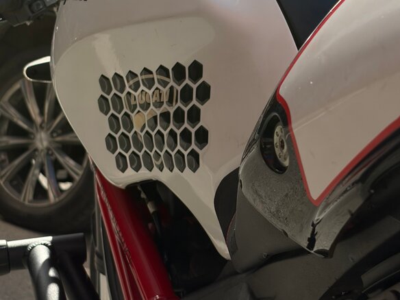2010 Ducati Monster 796, белый, 555000 рублей - вид 16