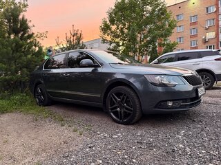 2015 Skoda Superb DSG II Рестайлинг, серый, 1400000 рублей, вид 1