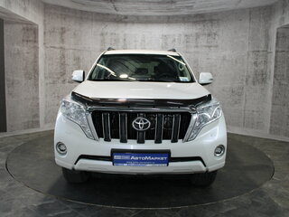 2013 Toyota Land Cruiser Prado 150 Series Рестайлинг 1, белый, 2885000 рублей, вид 2
