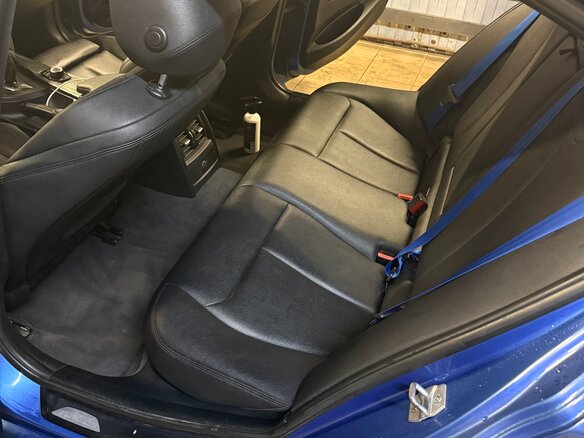 2014 BMW 3 серии 320i xDrive VI (F3x), синий, 1690000 рублей - вид 6