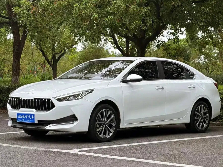 Открыть фотографии: Kia K3 II (China Market)
