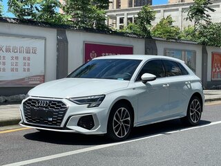 2022 Audi A3 Sportback 35 TFSI IV (8Y), белый, 1942000 рублей, вид 1