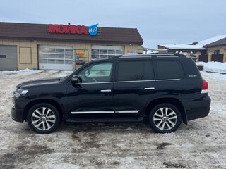 2017 Toyota Land Cruiser 200 Series Рестайлинг 2, чёрный, 6500000 рублей, вид 3