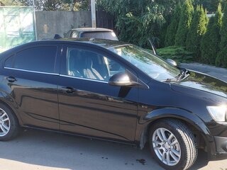 2013 Chevrolet Aveo II, чёрный, 450000 рублей, вид 4
