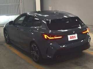 2020 BMW 1 серии 118i III (F40), серый, 1450000 рублей, вид 4