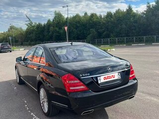 2010 Mercedes-Benz S-Класс 500 V (W221) Рестайлинг, чёрный, 2600000 рублей, вид 3