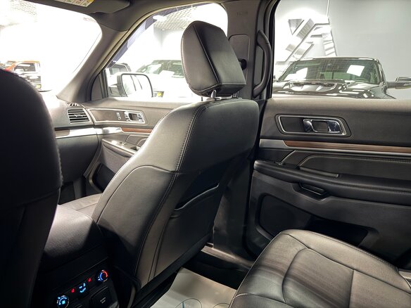 2018 Ford Explorer V Рестайлинг, белый, 3150000 рублей - вид 34