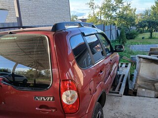 2014 Chevrolet Niva I Рестайлинг, красный, 750000 рублей, вид 2