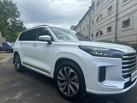 2024 Exeed VX I Рестайлинг, белый, 3550000 рублей