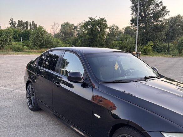 2010 BMW 3 серии 318i V (E90/E91/E92/E93) Рестайлинг, чёрный, 1250000 рублей - вид 9