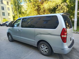 2008 Hyundai Grand Starex I, серый, 1080000 рублей, вид 3