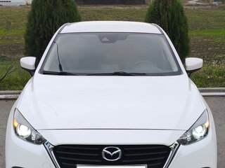 2018 Mazda 3 III (BM) Рестайлинг, белый, 1720000 рублей, вид 4