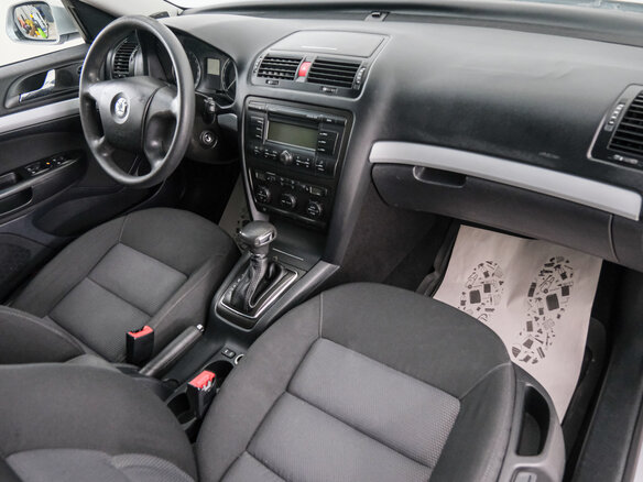 2008 Skoda Octavia II (A5), серебристый, 499000 рублей - вид 11