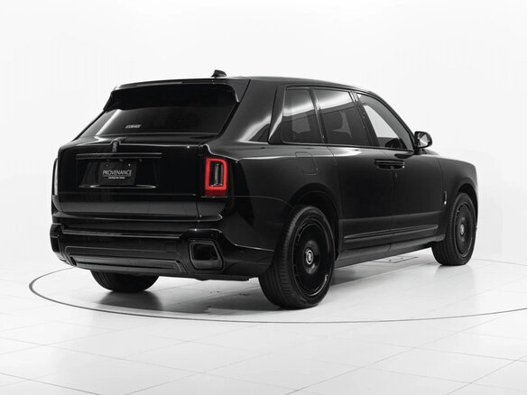 2025 Rolls-Royce Cullinan Black Badge I Рестайлинг (Series II), чёрный - вид 2