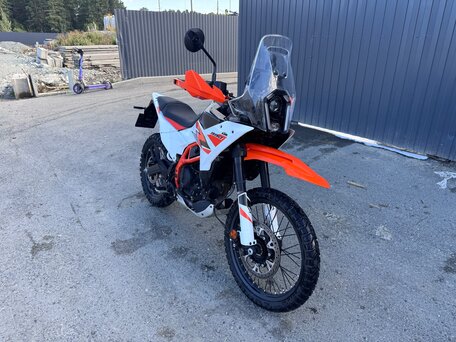 2025 KTM 390 Adventure R, белый, 700000 рублей, вид 2