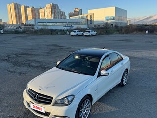 2011 Mercedes-Benz C-Класс 200 III (W204) Рестайлинг, белый, 1890000 рублей, вид 2