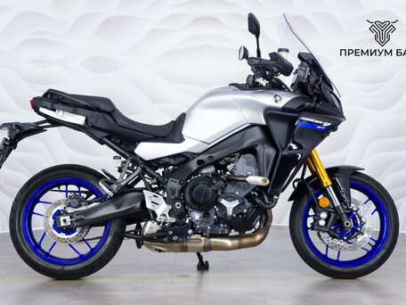2023 Yamaha MT-09 Tracer (FJ-09), серебристый, 1499000 рублей, вид 1