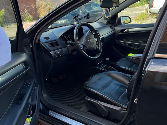 2008 Opel Astra H Рестайлинг, чёрный, 520000 рублей - вид 5