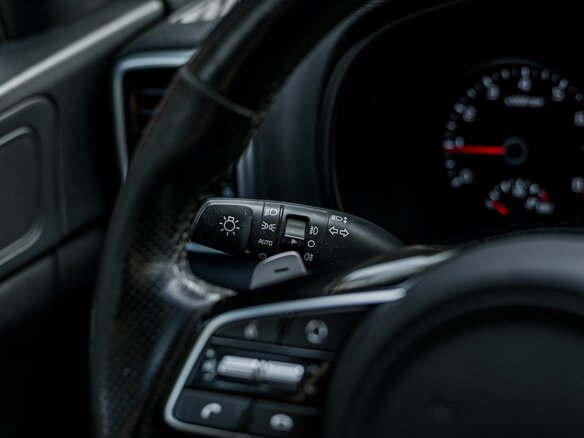 2018 Kia Sportage IV Рестайлинг, белый, 2230000 рублей - вид 5