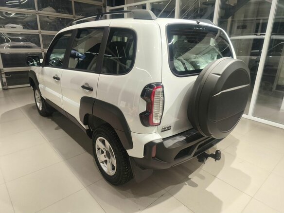 2026 Lada (ВАЗ) Niva Travel I Рестайлинг, белый, 1603000 рублей - вид 6