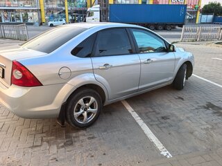 2008 Ford Focus II Рестайлинг, серебристый, 650000 рублей, вид 4