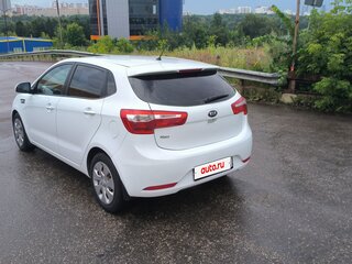 2015 Kia Rio III, белый, 700000 рублей, вид 3