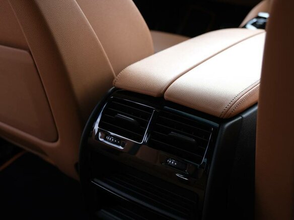 2021 BMW 5 серии 530e VII (G30/G31/G38) Рестайлинг, серый, 3750000 рублей - вид 17