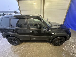 2023 Lada (ВАЗ) Niva Travel I, чёрный, 1150000 рублей, вид 4