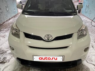 2010 Toyota Urban Cruiser I, белый, 699500 рублей, вид 3