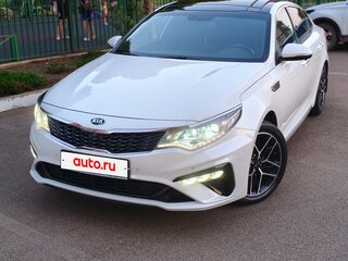 2018 Kia Optima IV Рестайлинг, белый, 2500000 рублей, вид 5