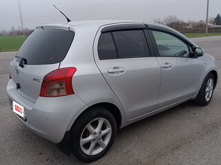 2007 Toyota Yaris Multimode II, серебристый, 600000 рублей, вид 4