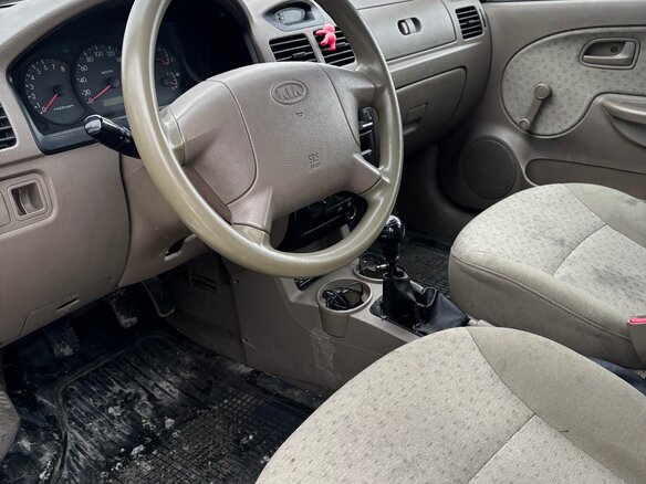 2004 Kia Rio I Рестайлинг, бежевый - вид 4