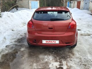 2008 Kia Ceed I, красный, 600000 рублей, вид 4