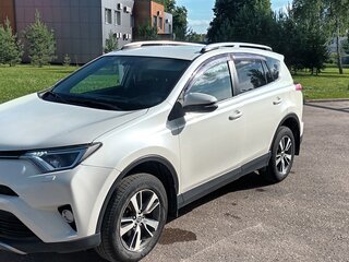 2017 Toyota RAV4 IV (XA40) Рестайлинг, белый, 2230000 рублей, вид 1