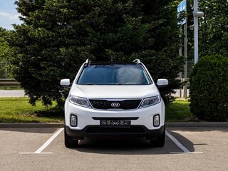 2019 Kia Sorento II Рестайлинг, белый, 1915000 рублей, вид 2